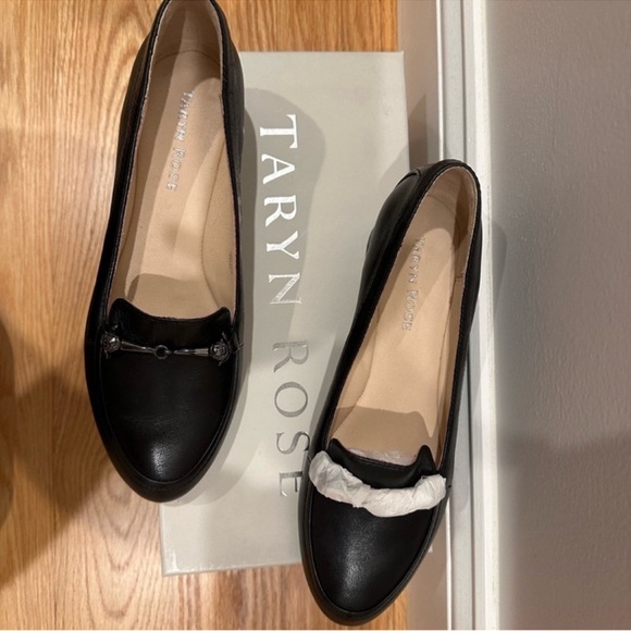 Taryn Rose women shoes heels size 6M black leather NEW